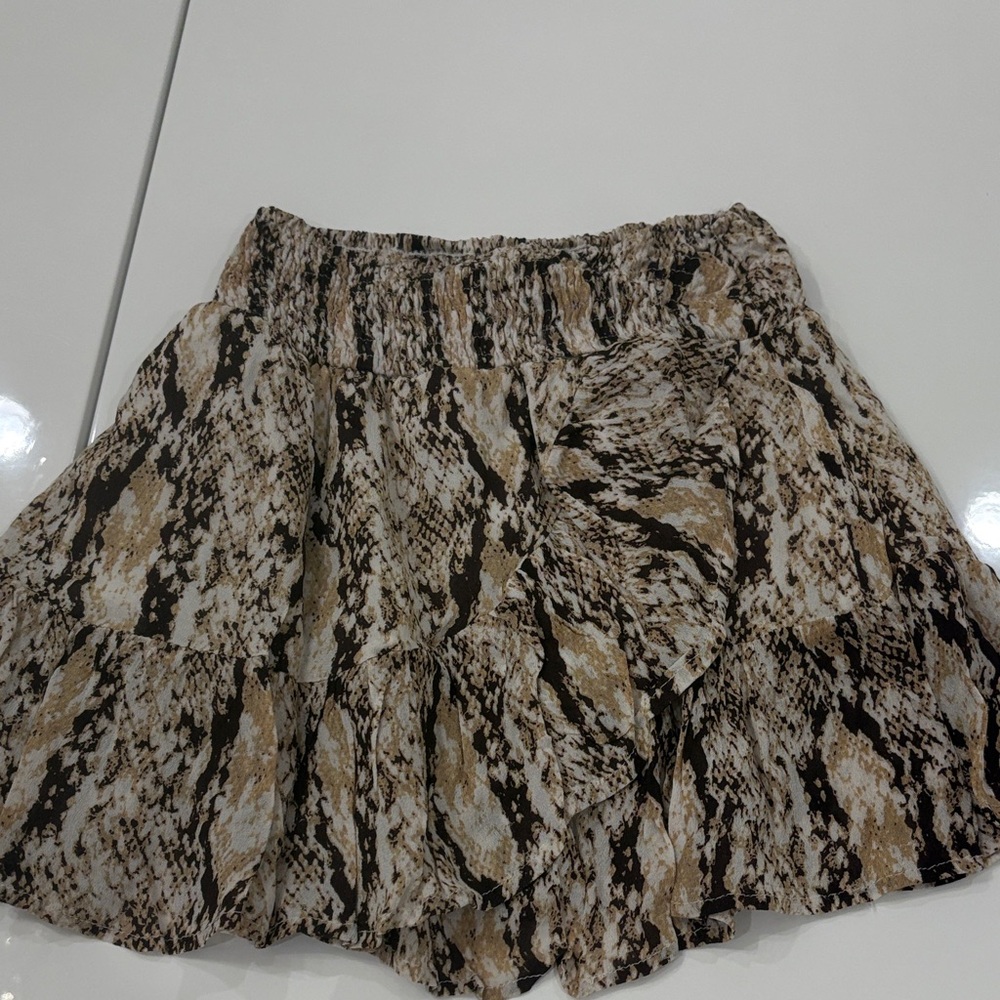 Stylish Snake Print Mini Skirt size one size